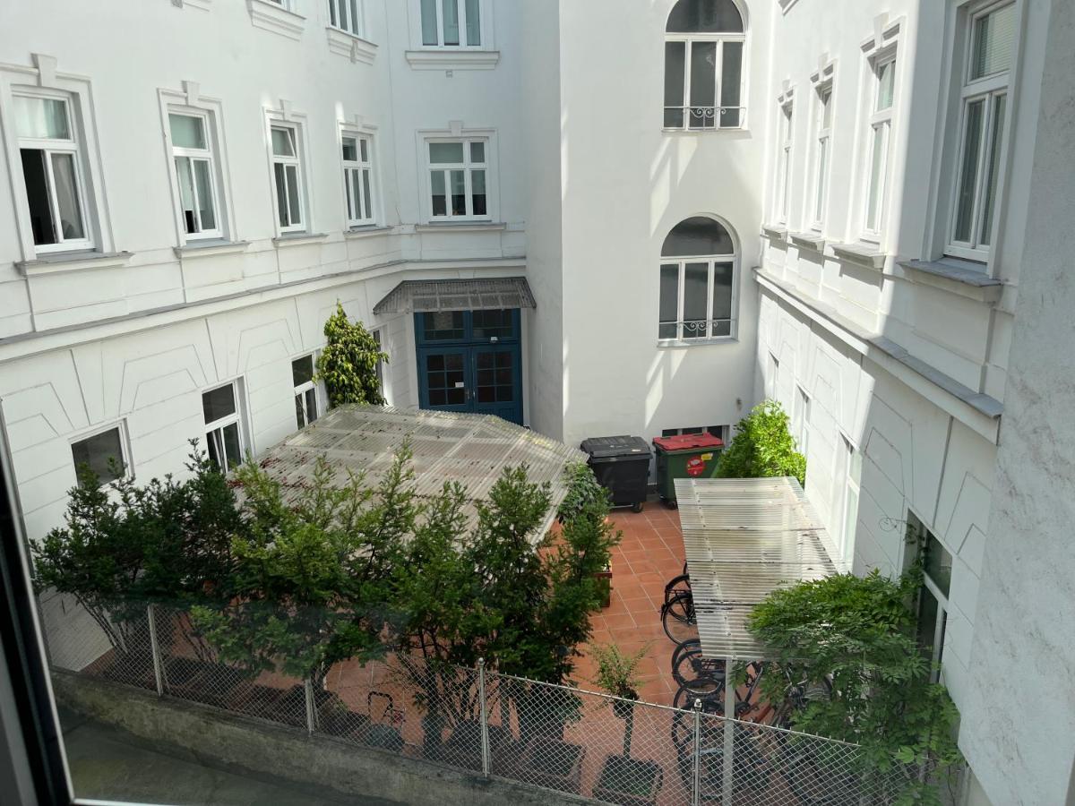 Stylish Apt Near Urania 1br Appartamento