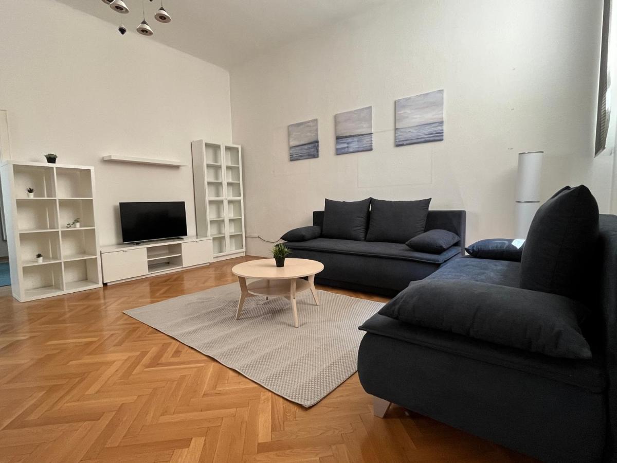 Appartamento Stylish Apt Near Urania 1br